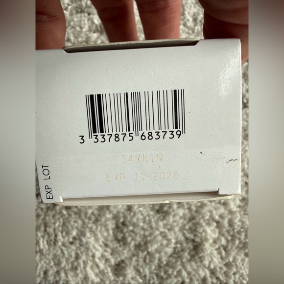 La Roche-Posay Hyalu B5 Serum - Blue - Picture 3 of 5